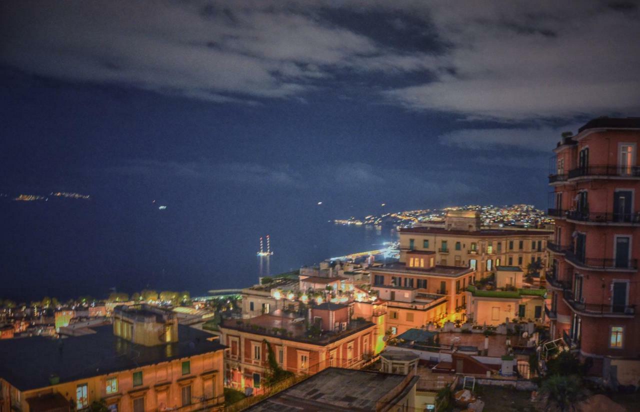 Appartamento Panoramico "Il Glicine" 那不勒斯 外观 照片