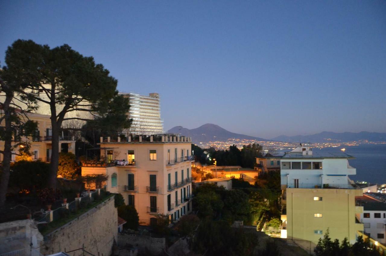 Appartamento Panoramico "Il Glicine" 那不勒斯 外观 照片