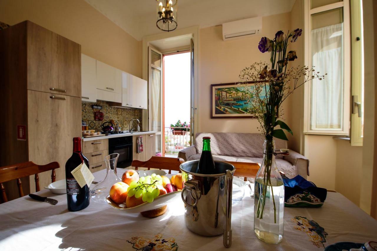 Appartamento Panoramico "Il Glicine" 那不勒斯 外观 照片
