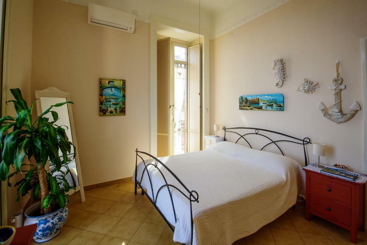 Appartamento Panoramico "Il Glicine" 那不勒斯 外观 照片
