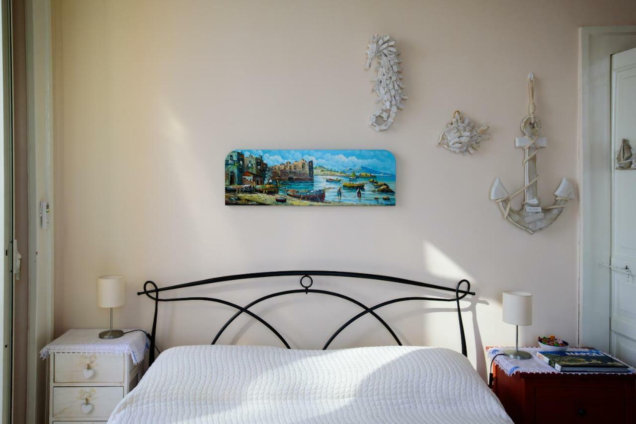 Appartamento Panoramico "Il Glicine" 那不勒斯 外观 照片