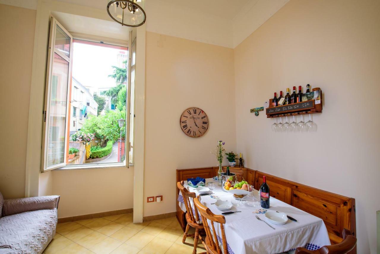 Appartamento Panoramico "Il Glicine" 那不勒斯 外观 照片