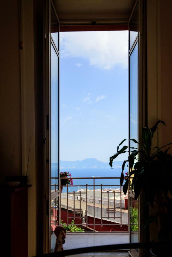 Appartamento Panoramico "Il Glicine" 那不勒斯 外观 照片